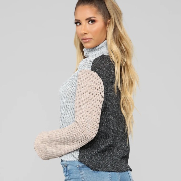 FASHION NOVA COLORBLOCK SWEATER - Picture 2 of 5